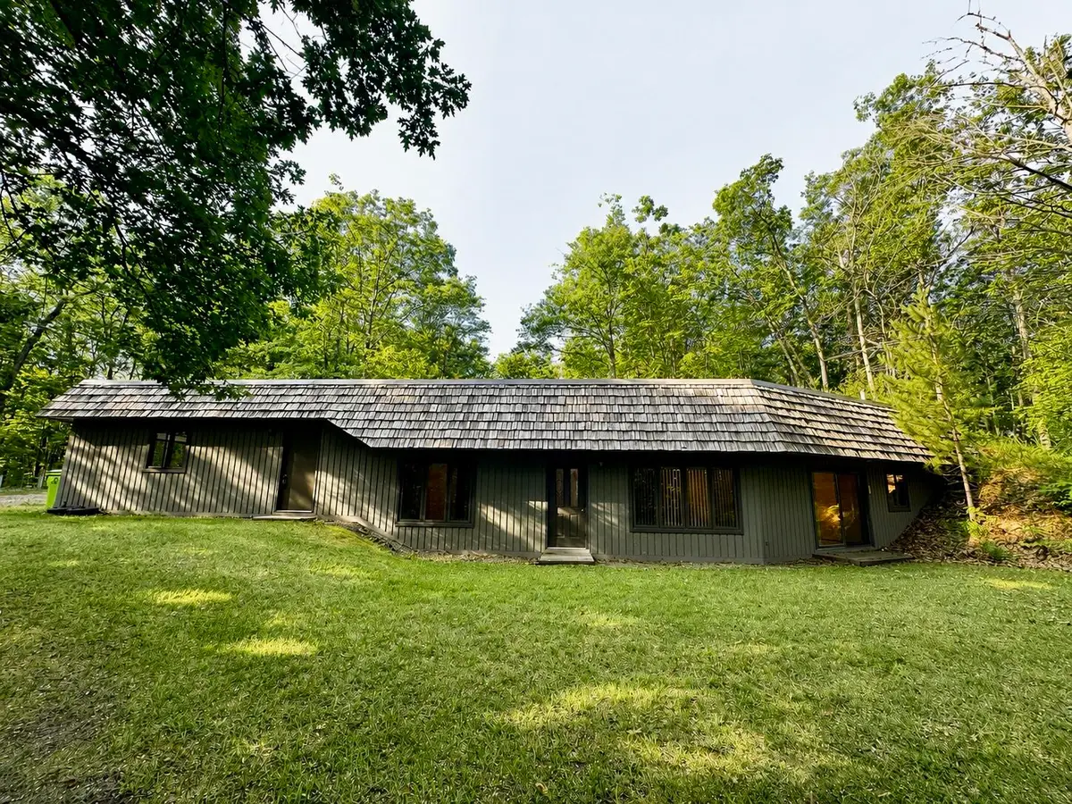 2318 W Sunset Drive, Roscommon, MI 48653 - #1