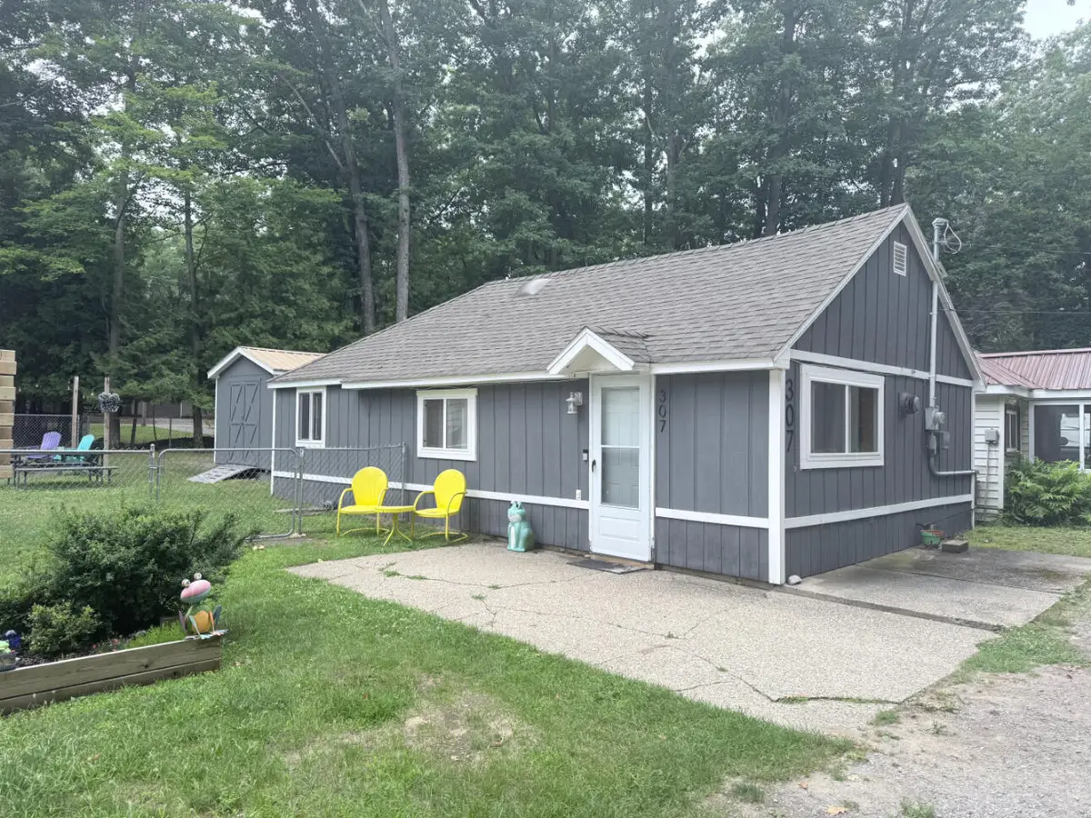 307 Fern Street, Roscommon, MI 48653 - #1