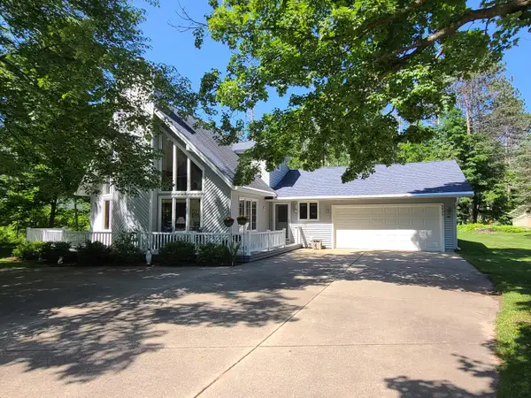 6806 Saint Andrews Drive, Gaylord, MI 49735