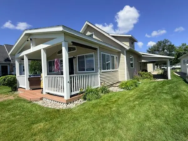 215 Bayshore Drive, Houghton Lake, MI 48629