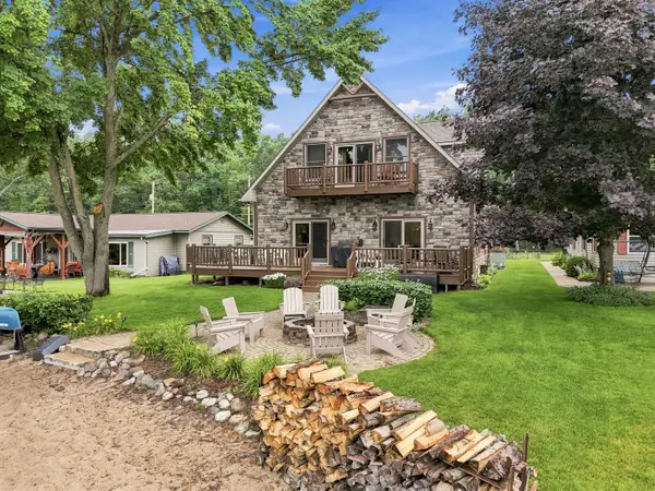 1966 Lake James Drive, Prudenville, MI 48651