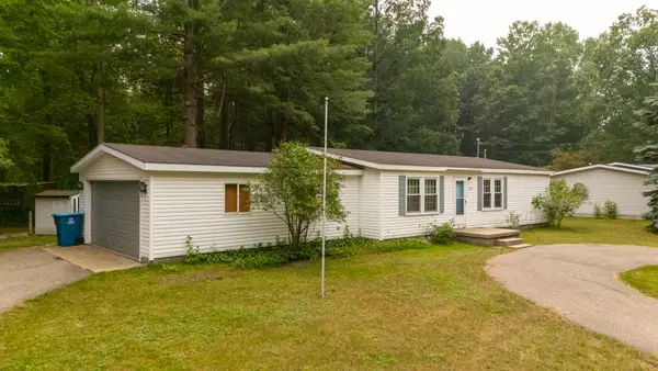110 Trescott Lane, Houghton Lake, MI 48629