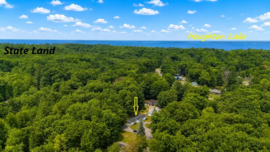 110 Trescott Lane, Houghton Lake, MI 48629 - #3