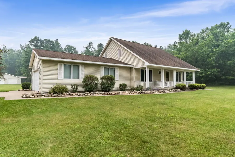 5393 Old Vanderbilt Road, Vanderbilt, MI 49795 - #3