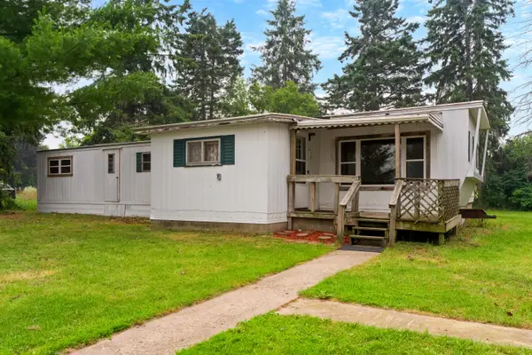 1145 W Nicholson Hill Road, Ossineke, MI 49766