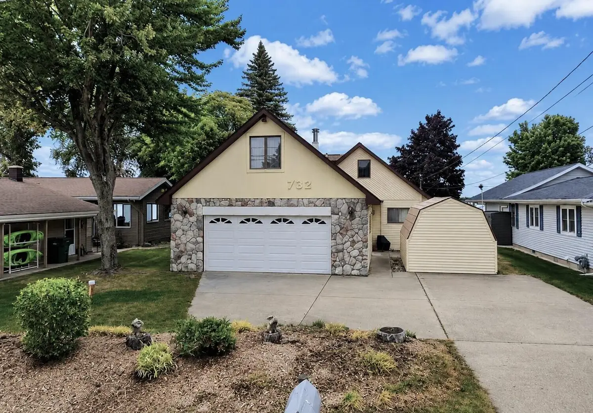 732 Iroquois Avenue, Prudenville, MI 48651 - #1