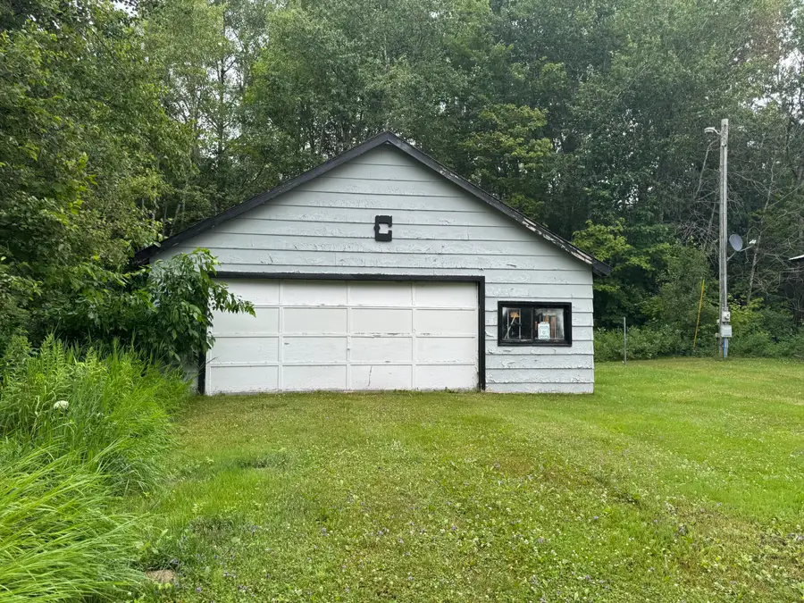 6274 W Epoufette Bay Road, Naubinway, MI 49762 - #2