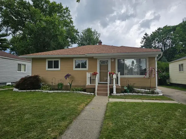 9 Roseview Boulevard, Mount Clemens, MI 48043