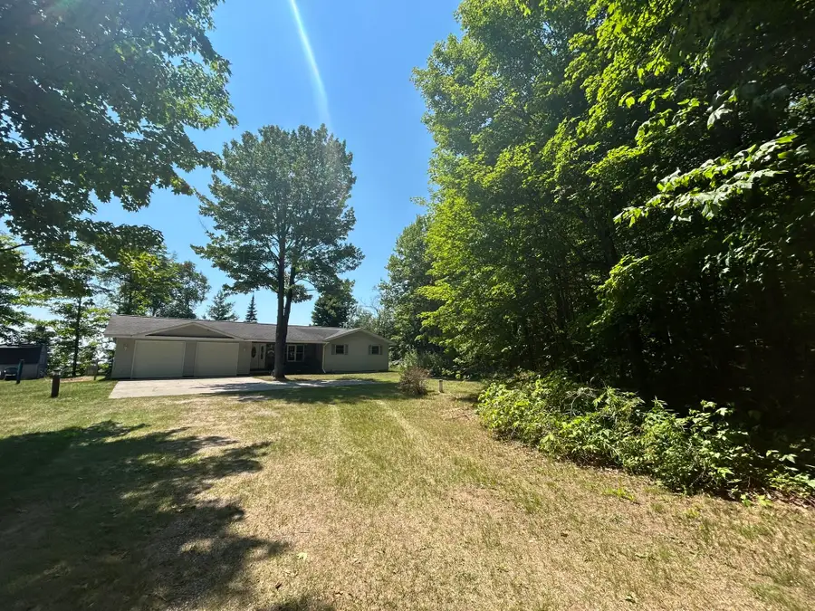 6205 W Us-2 Highway, Naubinway, MI 49762 - #3
