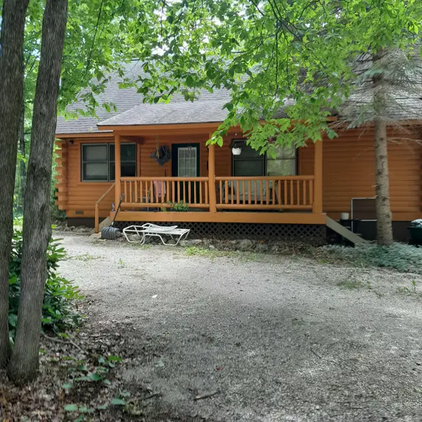 9483 Whispering Pines Drive, Mancelona, MI 49659