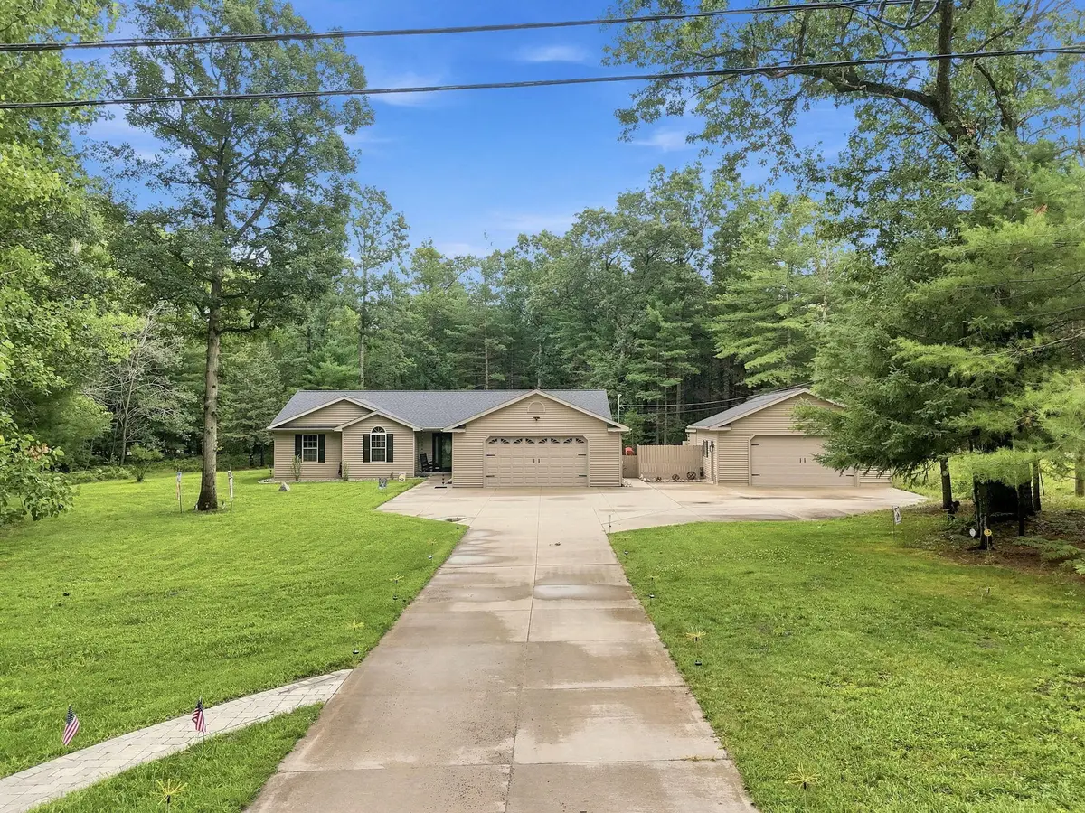 2975 Owens Drive, Houghton Lake, MI 48629 - #1