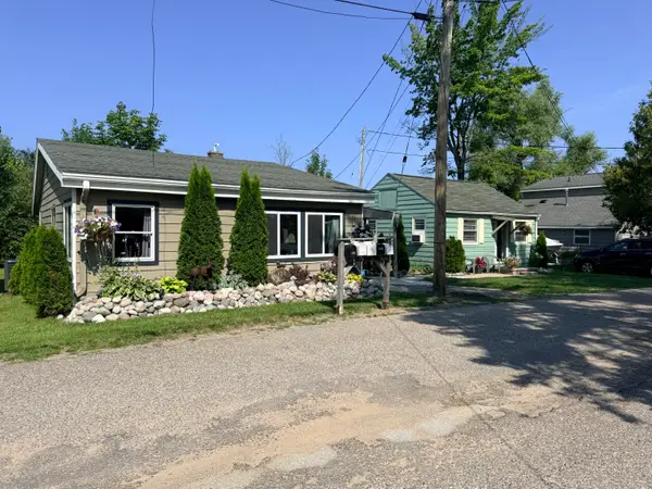 127 & 129 Tin Pan Alley, Houghton Lake, MI 48629