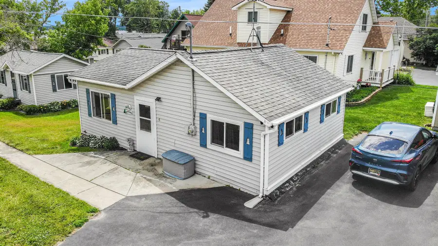 6366 W Houghton Lake Drive, Houghton Lake, MI 48629 - #3
