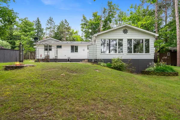 5699 S Smith Road, Cheboygan, MI 49721