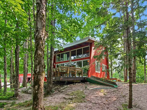 850 Magee Road, Boyne Falls, MI 49713