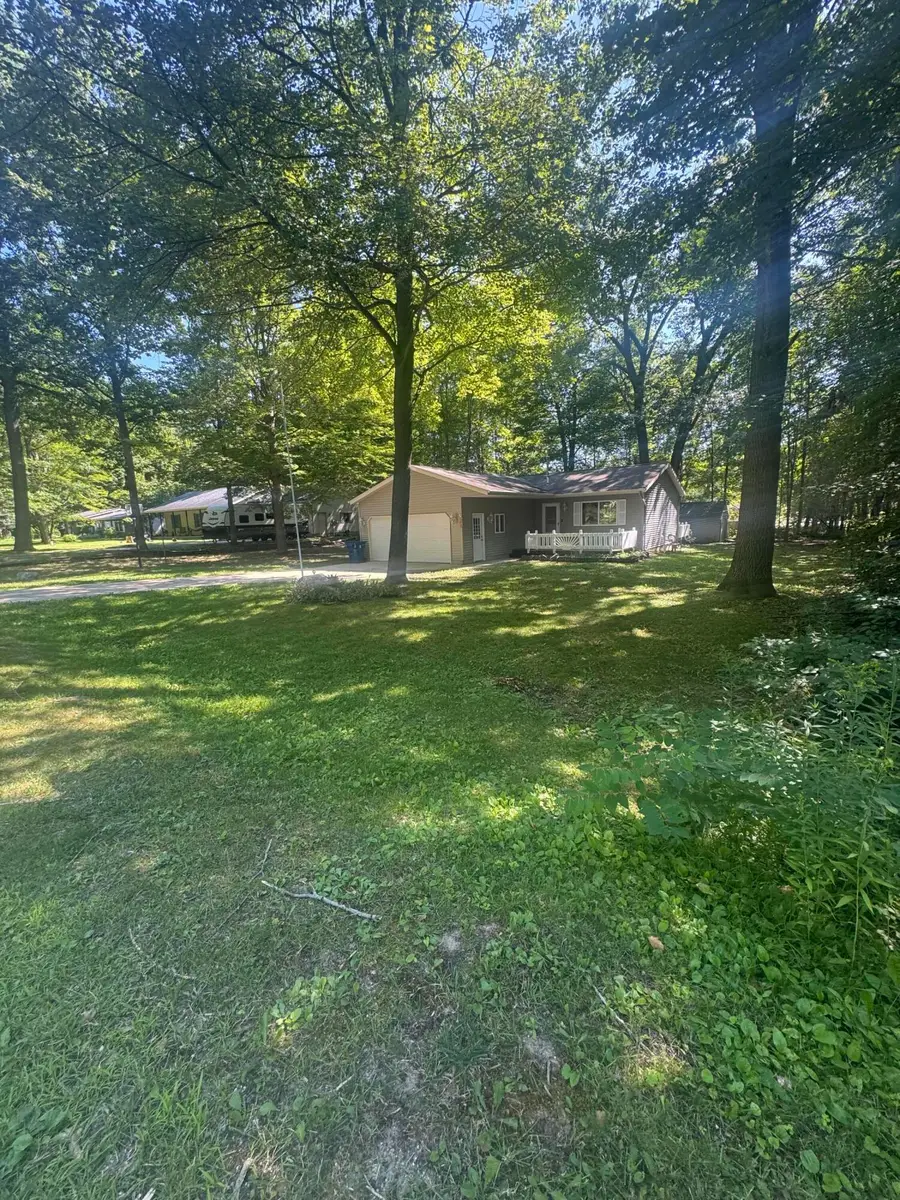 131 Whitebirch Drive, Houghton Lake, MI 48629 - #2