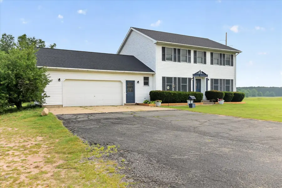 3979 E 32 Road, Cadillac, MI 49601 - #3