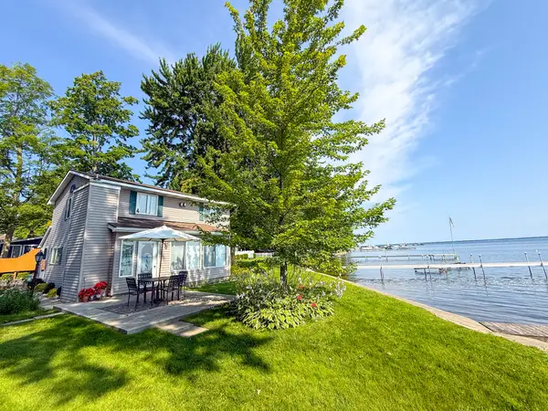 205 Ash Street, Houghton Lake, MI 48629