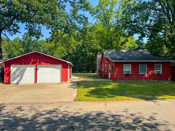 113 Lakeview Avenue, Houghton Lake, MI 48629