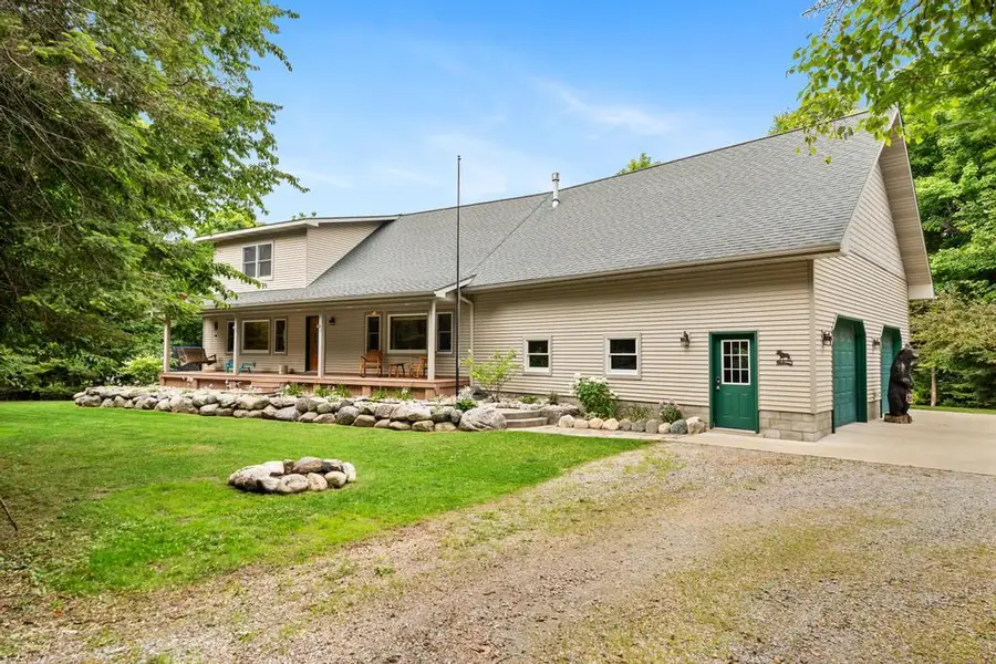 1520 Valley Drive, Mackinaw City, MI 49701 - #2