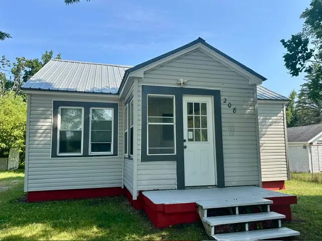208 Byron Street, Cheboygan, MI 49721 - #1