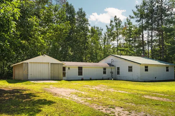 7407 Westwood Road, Johannesburg, MI 49751