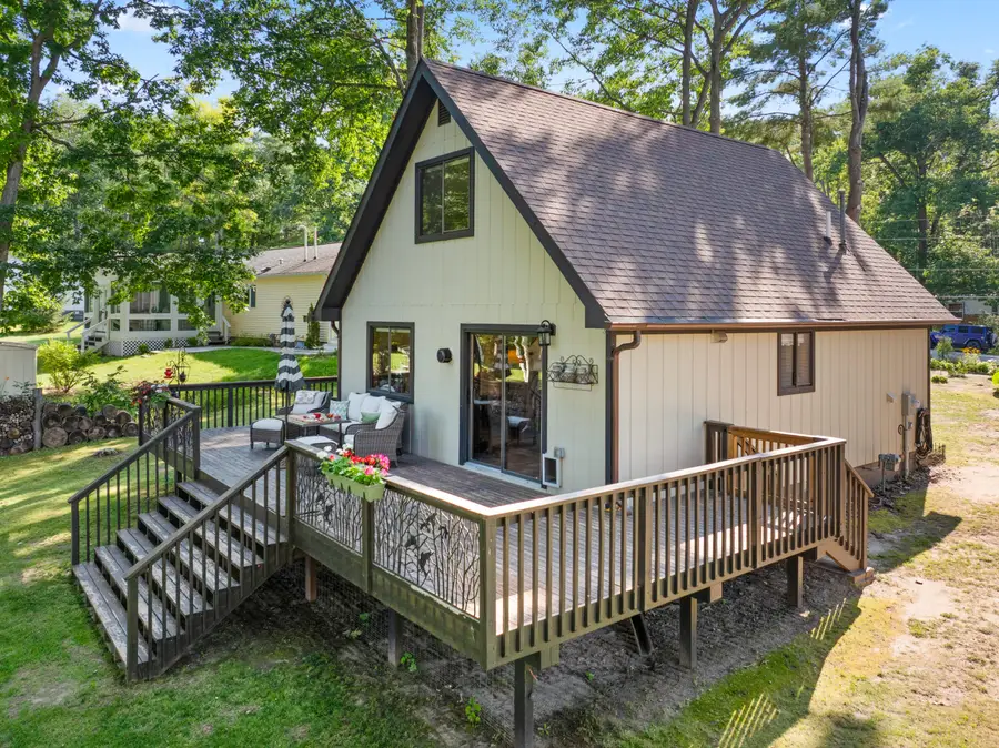 9599 Helen Avenue, Atlanta, MI 49709 - #2