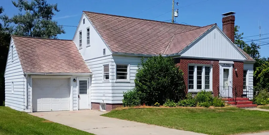 219 S 7th Avenue, Alpena, MI 49707 - #3