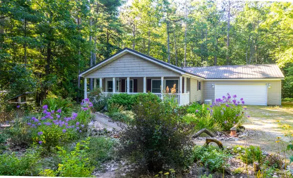 8200 Lakewood Drive, Cheboygan, MI 49721