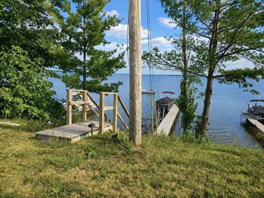 117 Oliver Drive, Houghton Lake, MI 48629 - #2