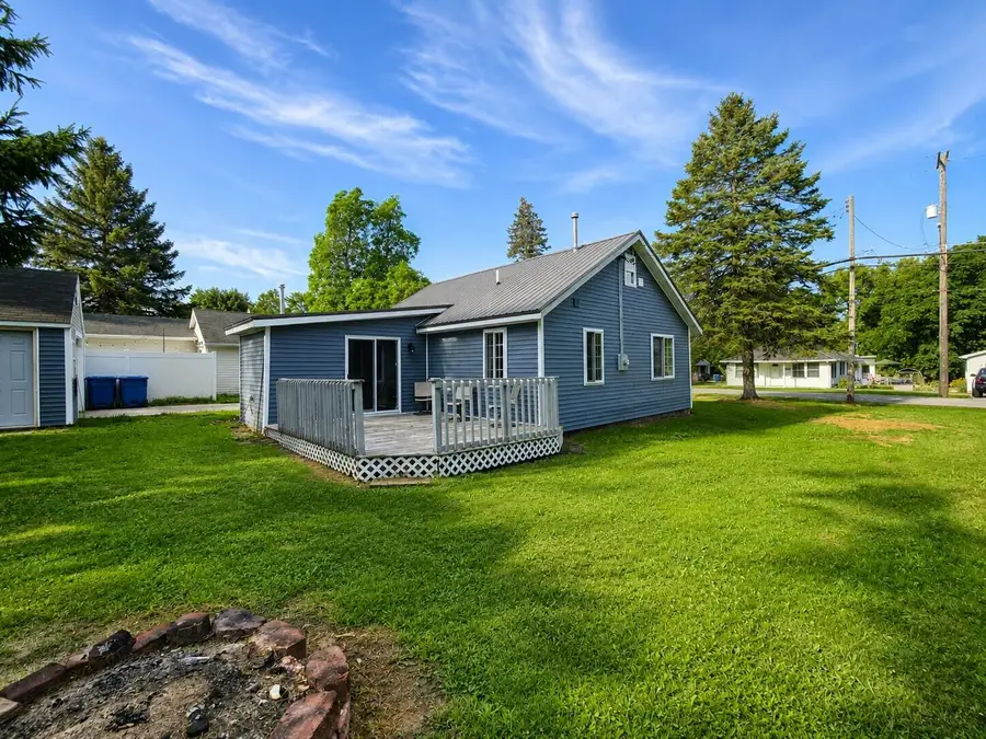 117 Oliver Drive, Houghton Lake, MI 48629 - #3