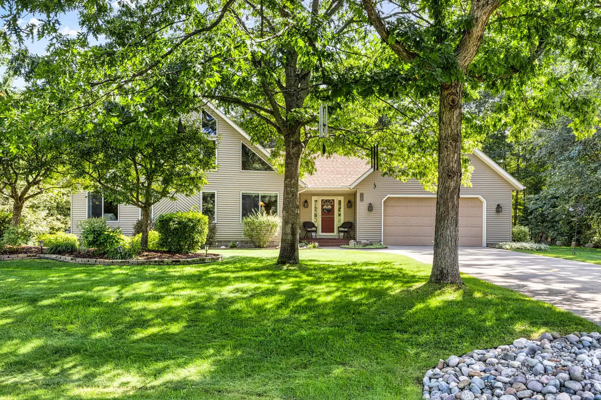 320 Maid Marian Way, Roscommon, MI 48653 - #1