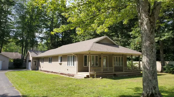 415 Erie, Houghton Lake, MI 48629