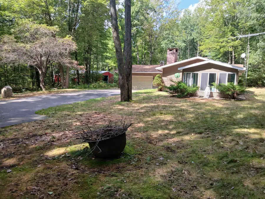 3175 S Tower Hill Road, Houghton Lake, MI 48629 - #3