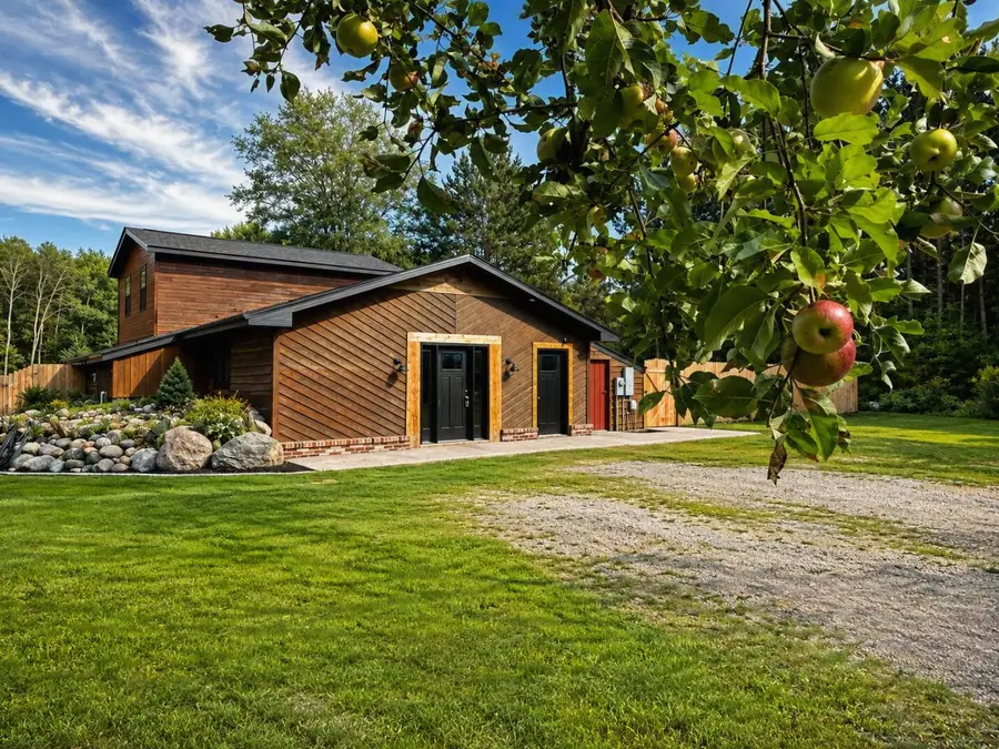 565 Cloverleaf Lane, Houghton Lake, MI 48629 - #2