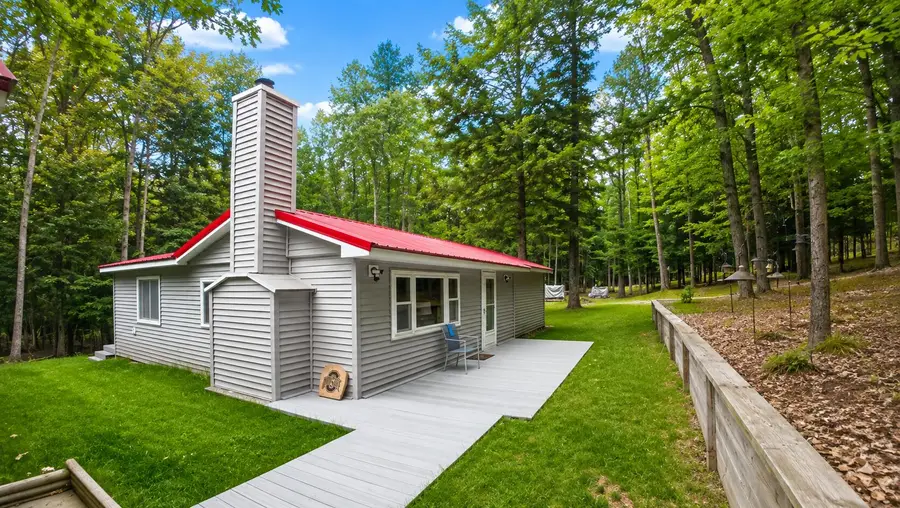 527 Eagles Nest Road, Indian River, MI 49749 - #3