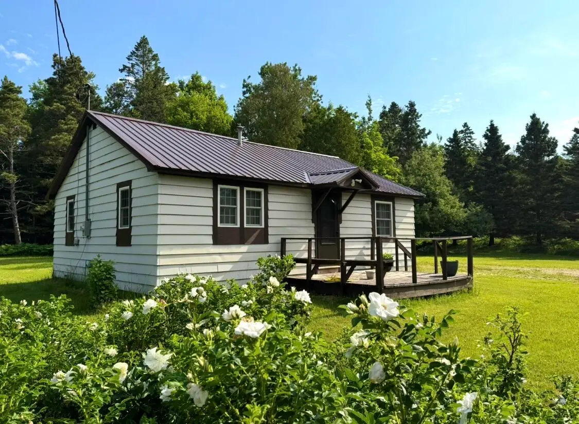 3870 W U.s. 2 Highway, Gulliver, MI 49840 - #1