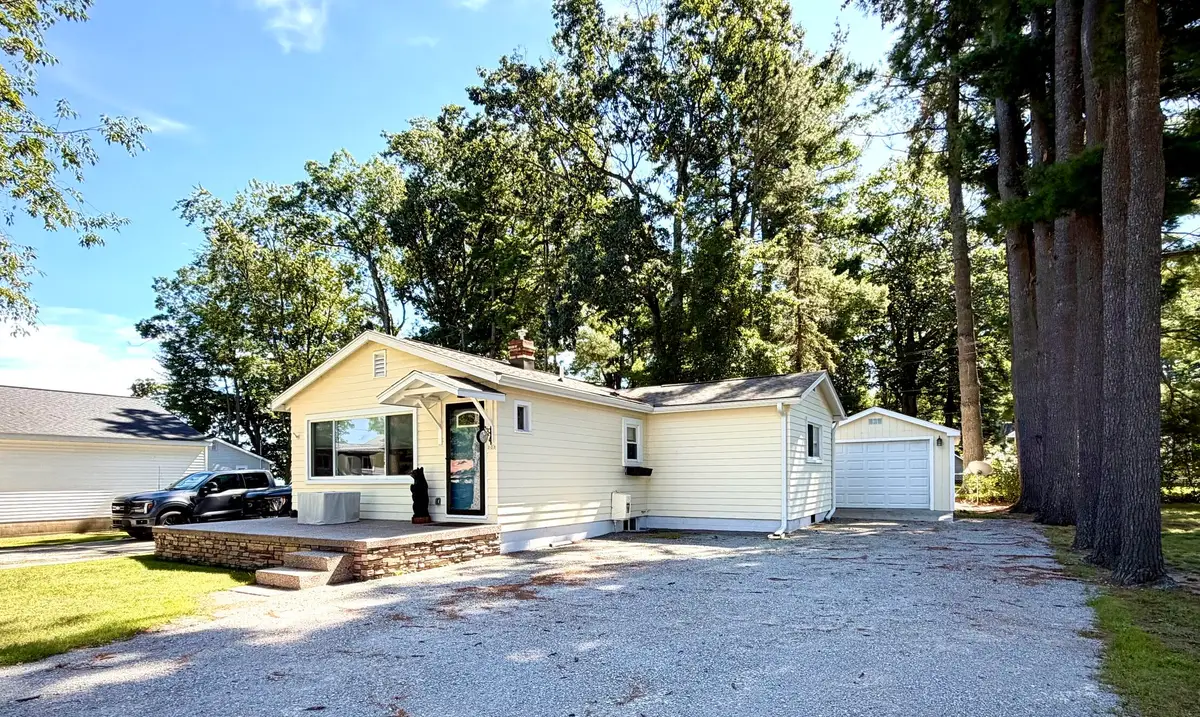 105 Kenmore Avenue, Roscommon, MI 48653 - #1