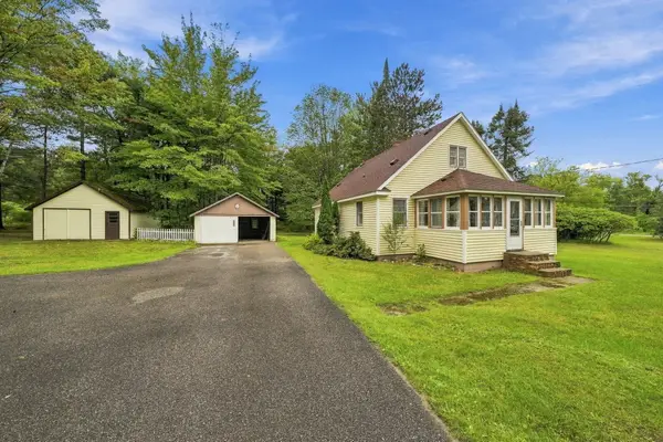 106 Marquette Avenue, Houghton Lake, MI 48629