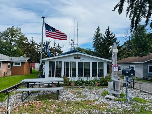 118 Jefferson Avenue, Houghton Lake, MI 48629