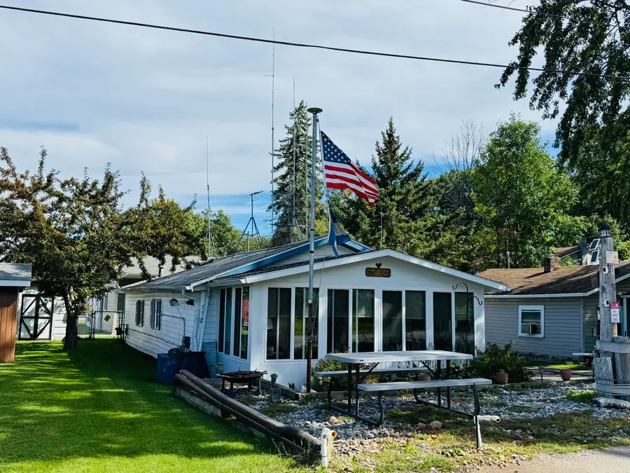 118 Jefferson Avenue, Houghton Lake, MI 48629 - #2