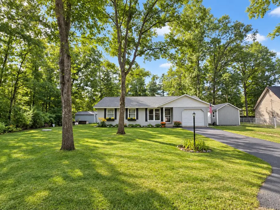 6891 Elmwood, Indian River, MI 49749 - #2