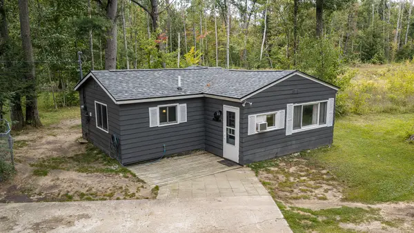4132 W Otsego Lake Drive, Gaylord, MI 49735