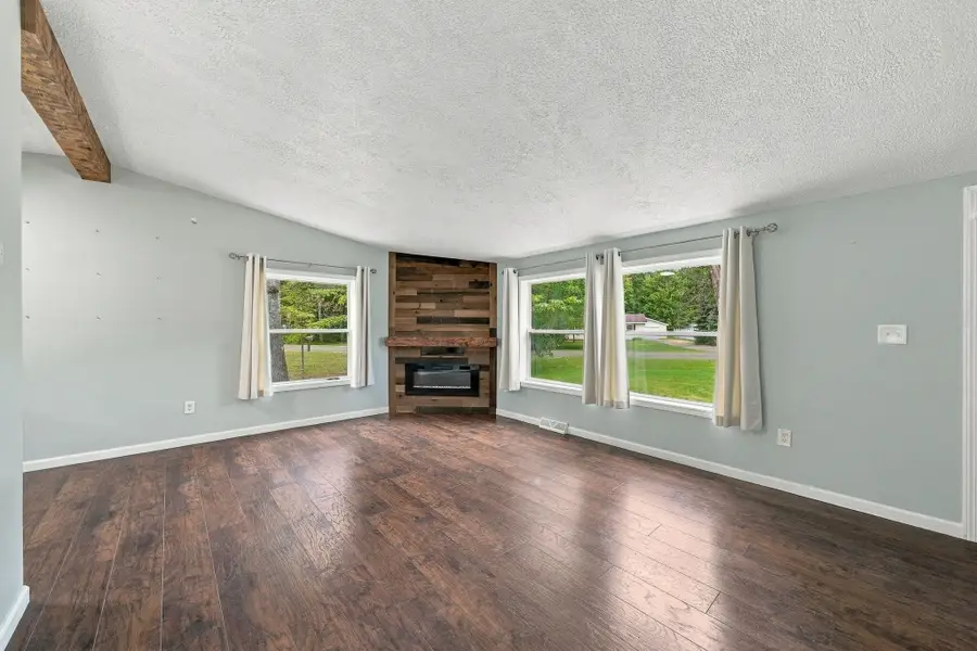 207 Forestville Drive, Houghton Lake, MI 48629 - #2