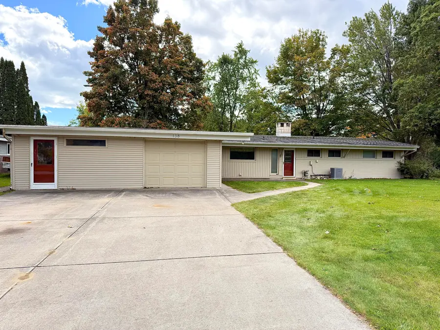 138 Gilchrist Avenue, Alpena, MI 49707 - #2