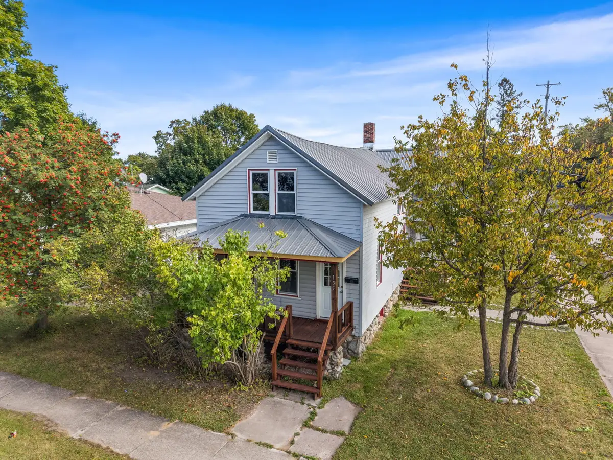 135 S D Street, Cheboygan, MI 49721 - #1