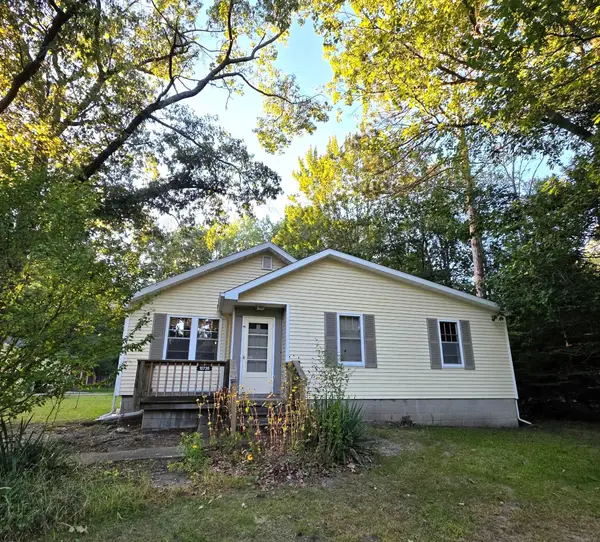 10726 Washington Avenue, Ossineke, MI 49766