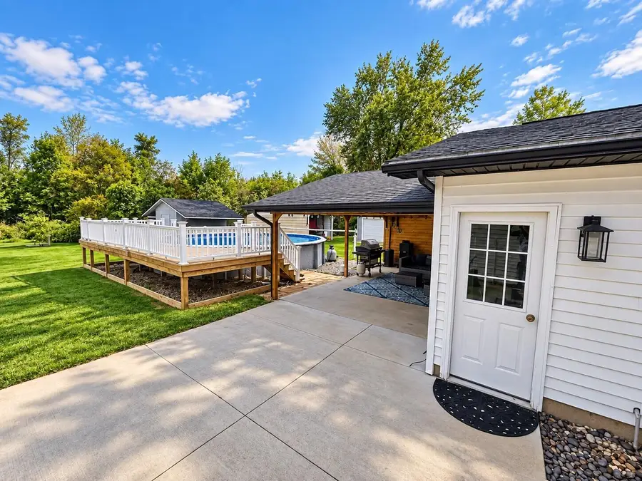 809 Iroquois Avenue, Prudenville, MI 48651 - #3