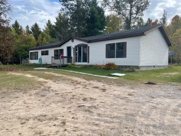 5438 E Pinewood Trail, Roscommon, MI 48653