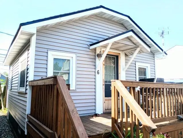 6344 W Houghton Lake Drive, Houghton Lake, MI 48629 - #3